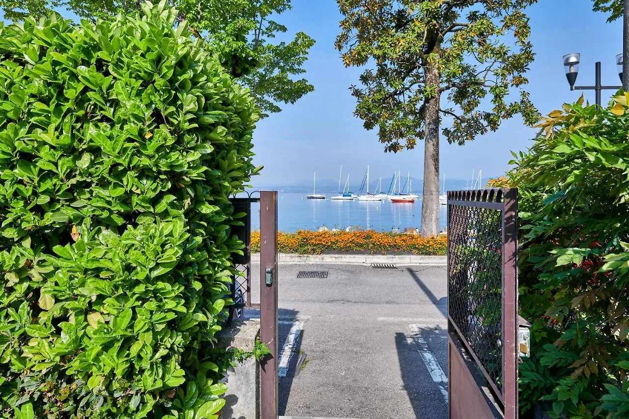 Front Lake Studio With Loft Bed And Pool Bardolino 0*,