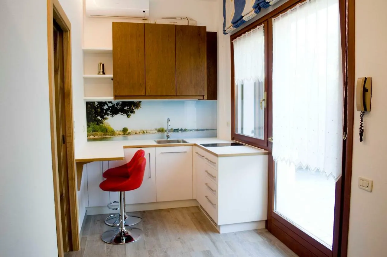 Apartment Front Lake Studio With Loft Bed And Pool Bardolino